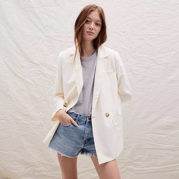 Madewell Relaxed Denim Shorts in Cedarcroft Wash 23 Light Blue - Picture 13 of 13